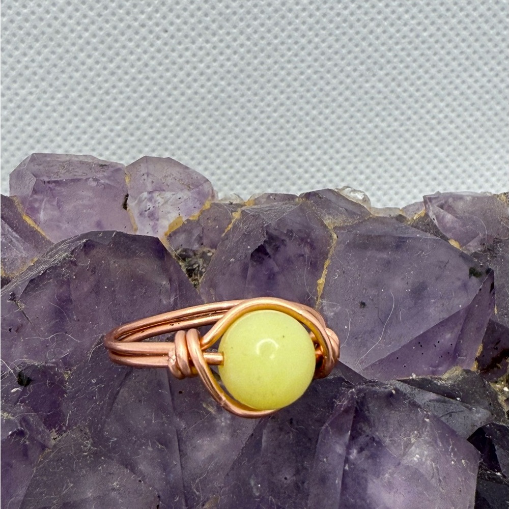 Chic Copper Ring with Yellow Serpentine Gemstone